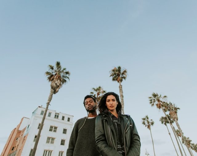 couple-hanging-at-venice-beach-ZBAMULJ.jpg